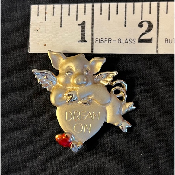 Pig with Wings Brooch - Picture 3 of 11